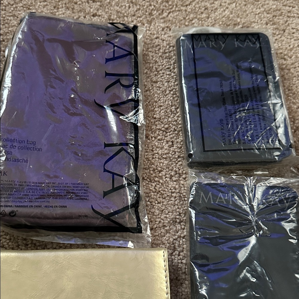 Mary Kay bundle - Picture 2 of 7